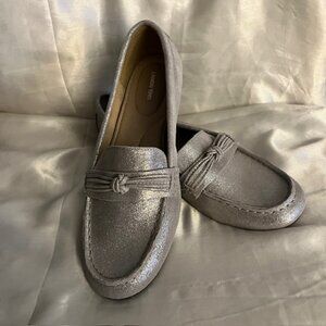 LANDS' END SILVER LEATHER SLIP-ON LOAFERS, WOMEN'S 10W; EXCELLENT CONDITION